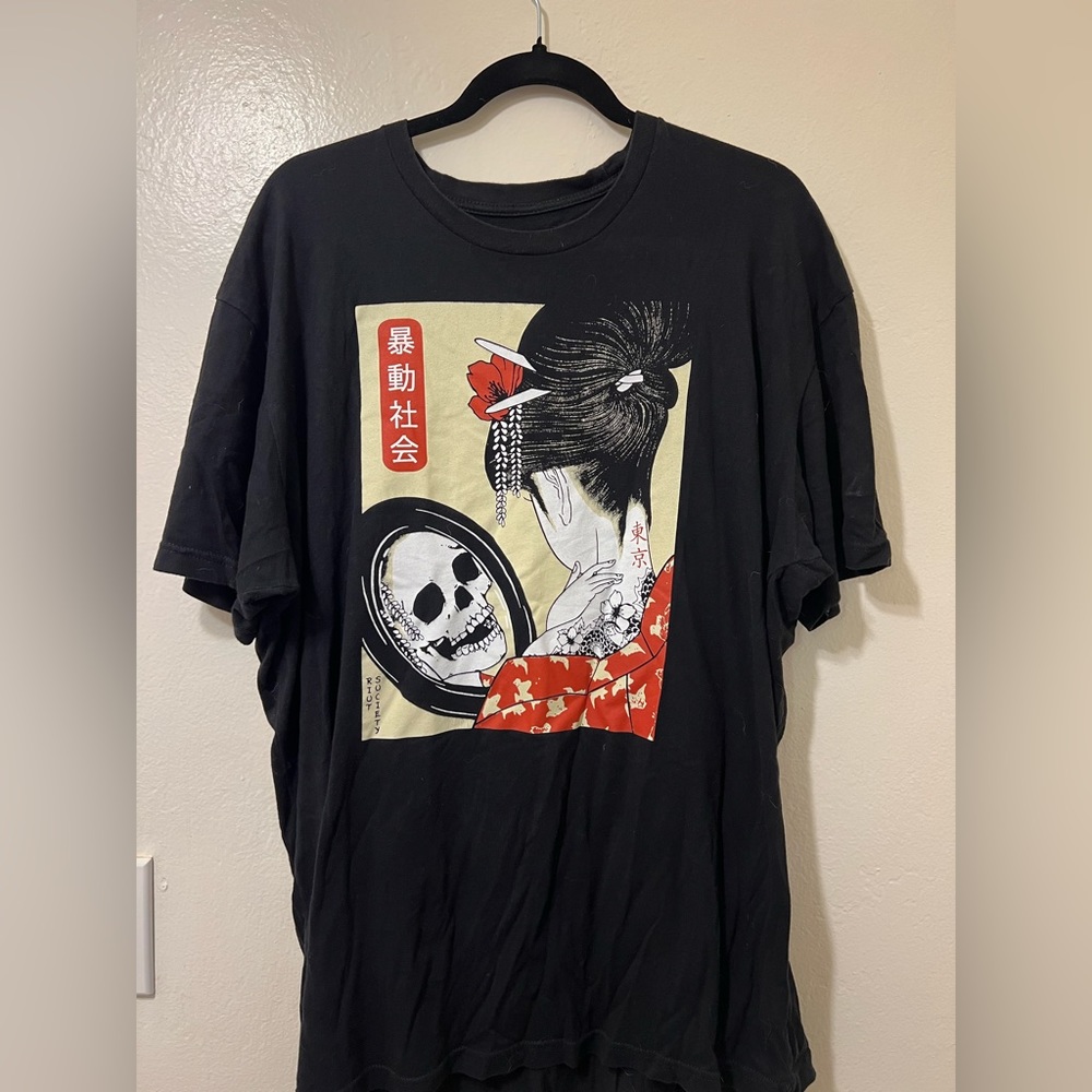 Riot Society XL black graphic tee